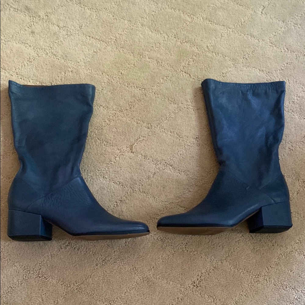 Franco Sarto Black Heeled Boots Streamlined Design